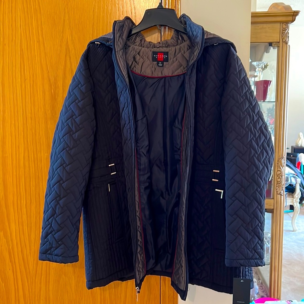 Gallery Woman overcoat - 2X - NWT